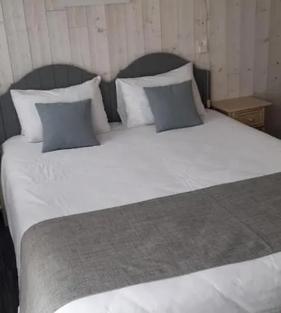 Logis De La Hotel