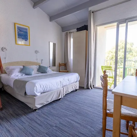 Logis De La Hotel