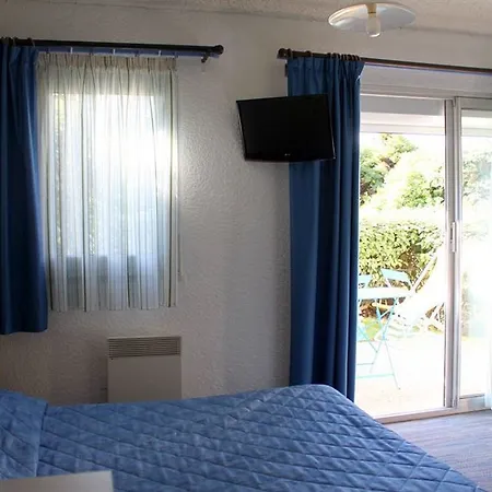 Logis De La Hotel