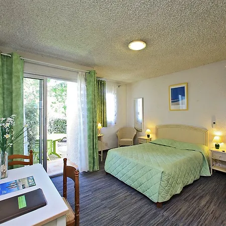Logis De La Hotel